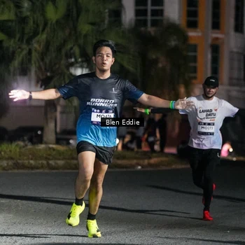 Runner Photo 7721138