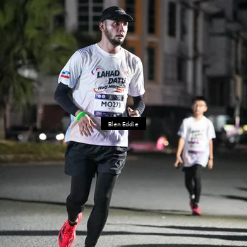 Runner Photo 7721149