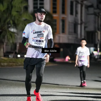 Runner Photo 7721176