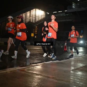 Runner Photo 7721177