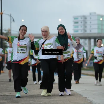 Runner Photo 7721183