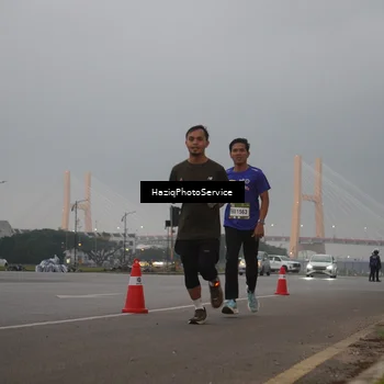 Runner Photo 7721184
