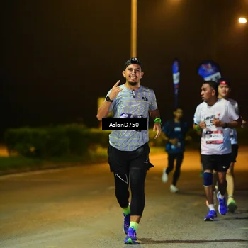 Runner Photo 7721205