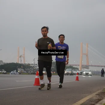 Runner Photo 7721223
