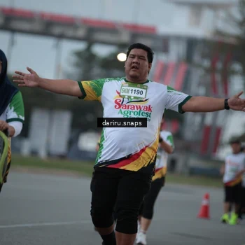 Runner Photo 7721250