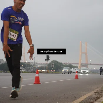 Runner Photo 7721264