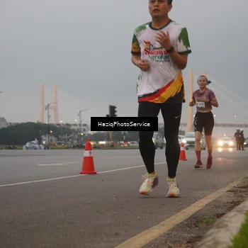 Runner Photo 7721294