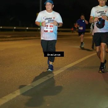 Runner Photo 7721309
