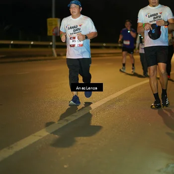 Runner Photo 7721310