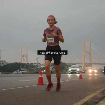 Runner Photo 7721343