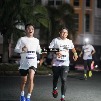 Runner Photo 7721396