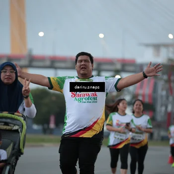 Runner Photo 7721443