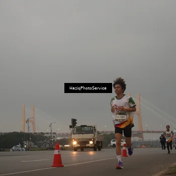 Runner Photo 7721479