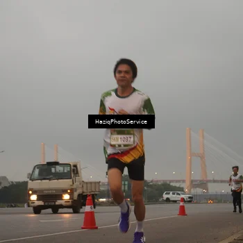 Runner Photo 7721491