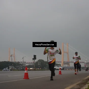 Runner Photo 7721512