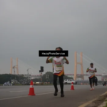Runner Photo 7721526