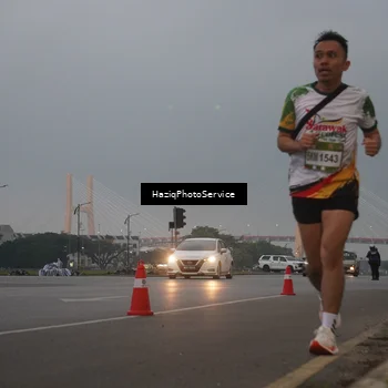 Runner Photo 7721528
