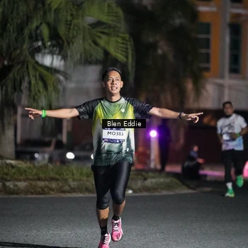 Runner Photo 7721534