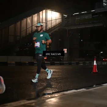 Runner Photo 7721535