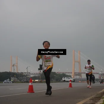 Runner Photo 7721546