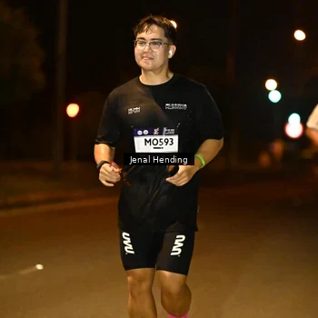 Runner Photo 7721578