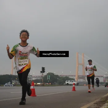 Runner Photo 7721583