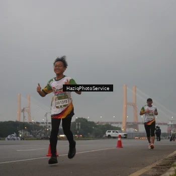 Runner Photo 7721587