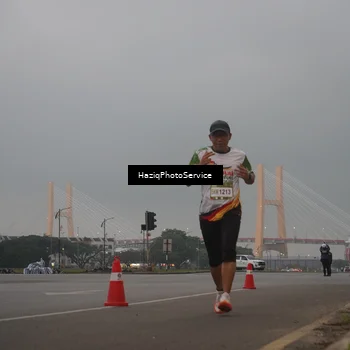 Runner Photo 7721606