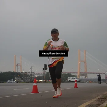 Runner Photo 7721627