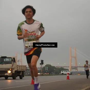 Runner Photo 7721630