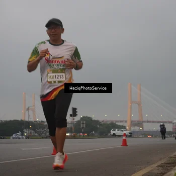 Runner Photo 7721643