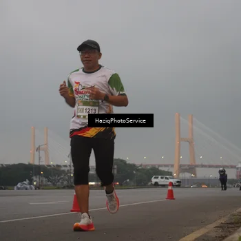 Runner Photo 7721648