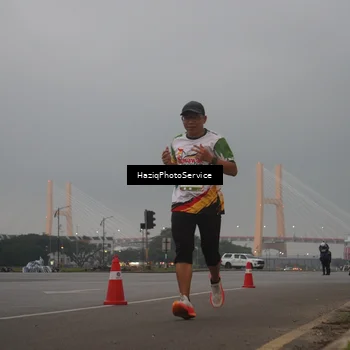 Runner Photo 7721657
