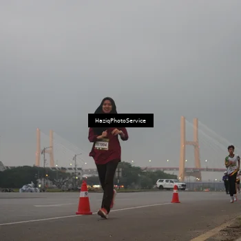 Runner Photo 7721670