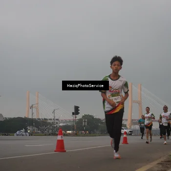 Runner Photo 7721711