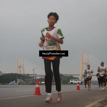 Runner Photo 7721737