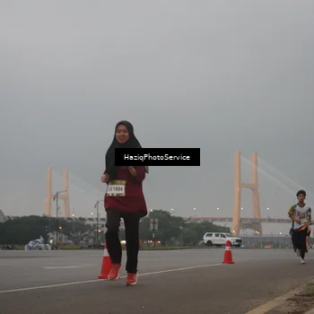 Runner Photo 7721738