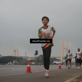 Runner Photo 7721743