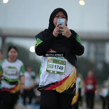 Runner Photo 7721764