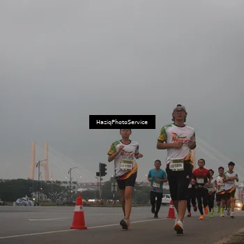 Runner Photo 7721769