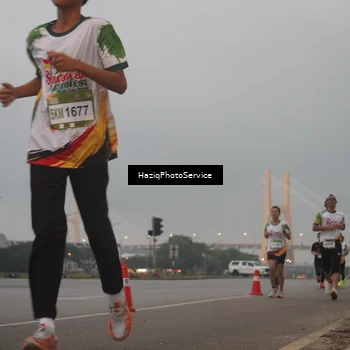 Runner Photo 7721771