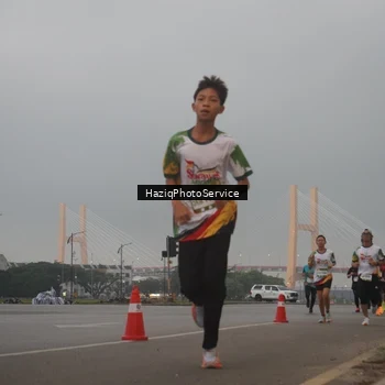 Runner Photo 7721790