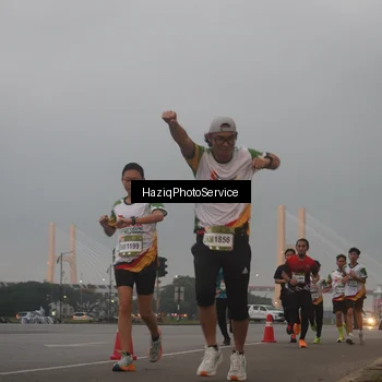 Runner Photo 7721794