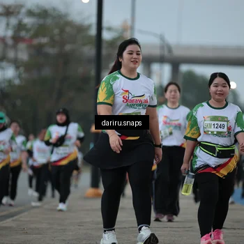 Runner Photo 7721800