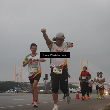 Runner Photo 7721818