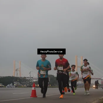 Runner Photo 7721846