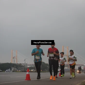 Runner Photo 7721860