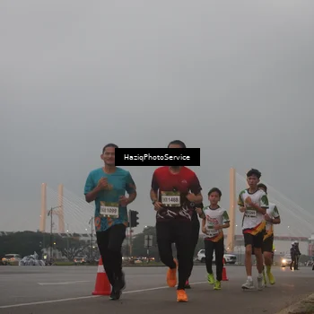 Runner Photo 7721871