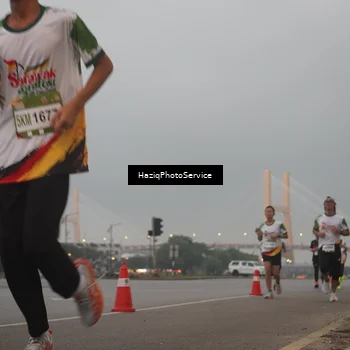 Runner Photo 7721876