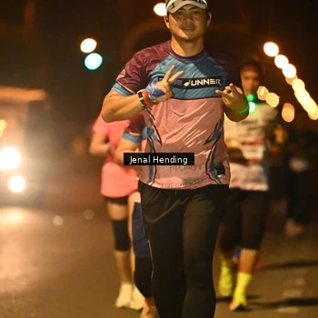 Runner Photo 7721877